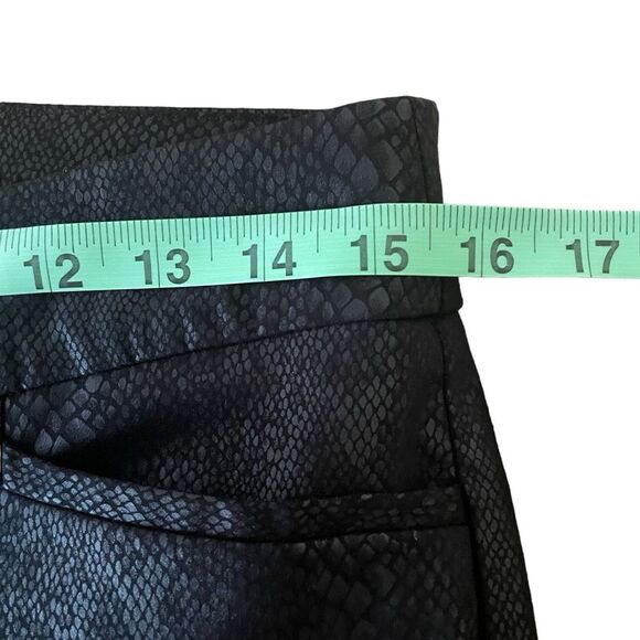 Elegant Black Women's Pants - Picture 10 of 11